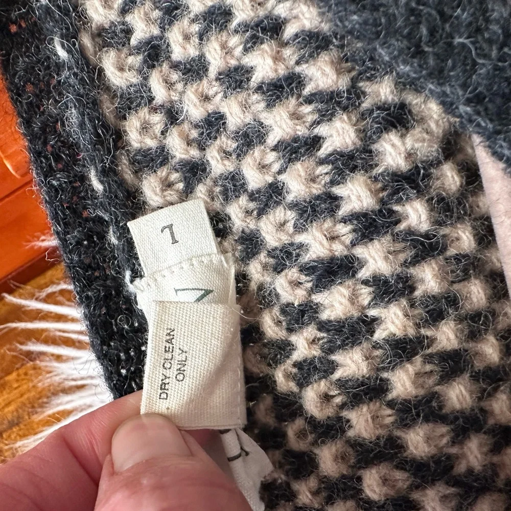 VTG vintage J.Crew black cream knit 100% wool sweater Large FLAW‎